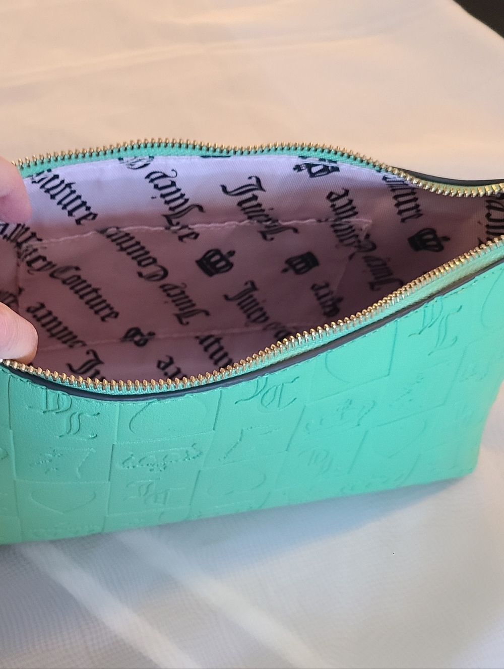 NWOT Juicy Couture Embossed Mint Green Shoulder Bag with Gold Chain - Picture 9 of 15